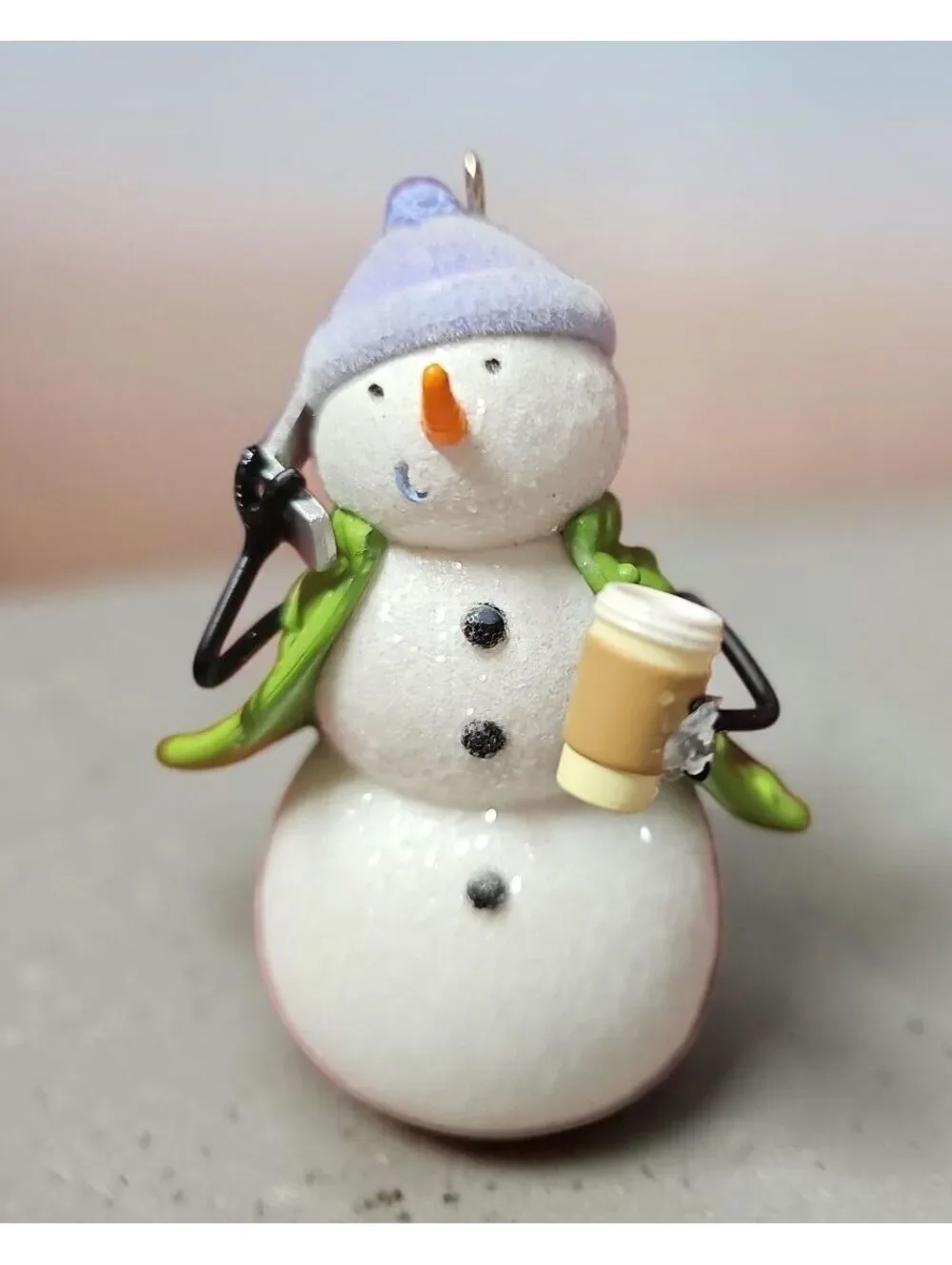 Hallmark Keepsake 2008 Snow on the Go Snowman Ornament w/ Box